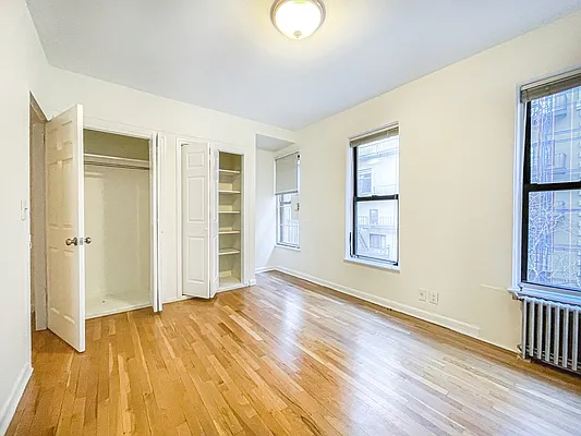 Rented by City Connections Realty | media 3