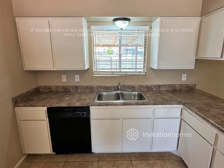 3828 W Lane Ave — Photo 5