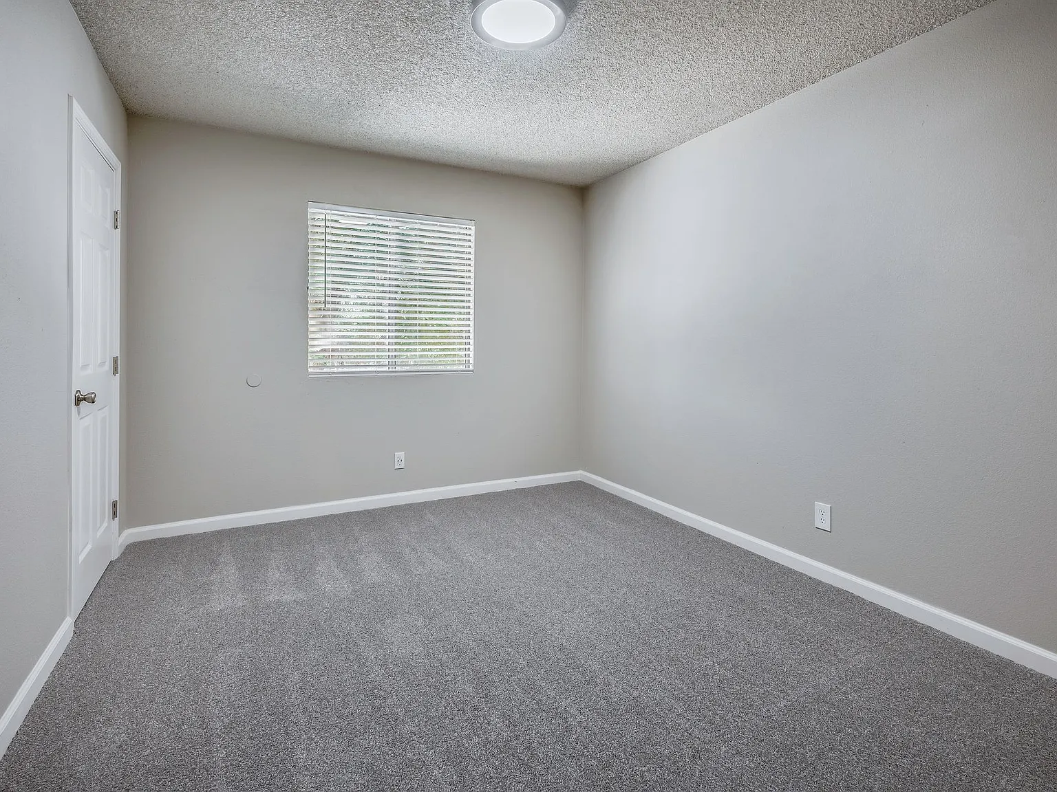 Cabernet Apartments & Duplexes — Photo 3