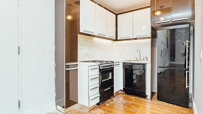 Rented by Nooklyn NYC LLC | media 16