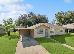 15 Victorian Ct, Violet, LA 70092