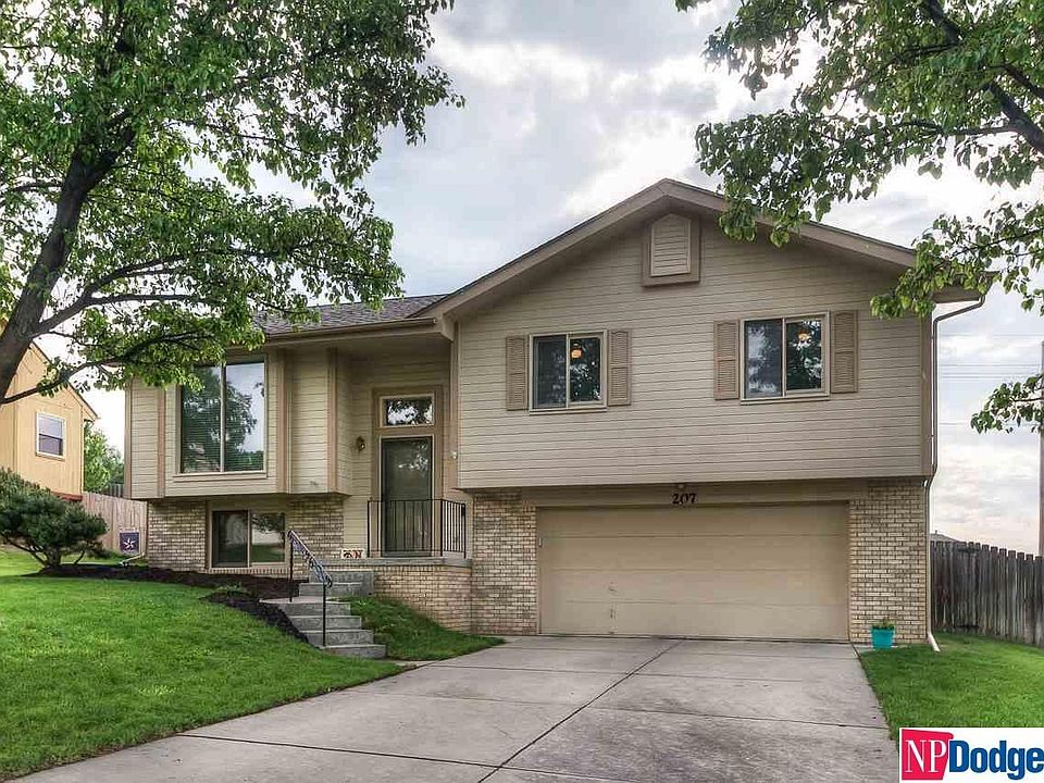 1st image of 207 Summerset Dr