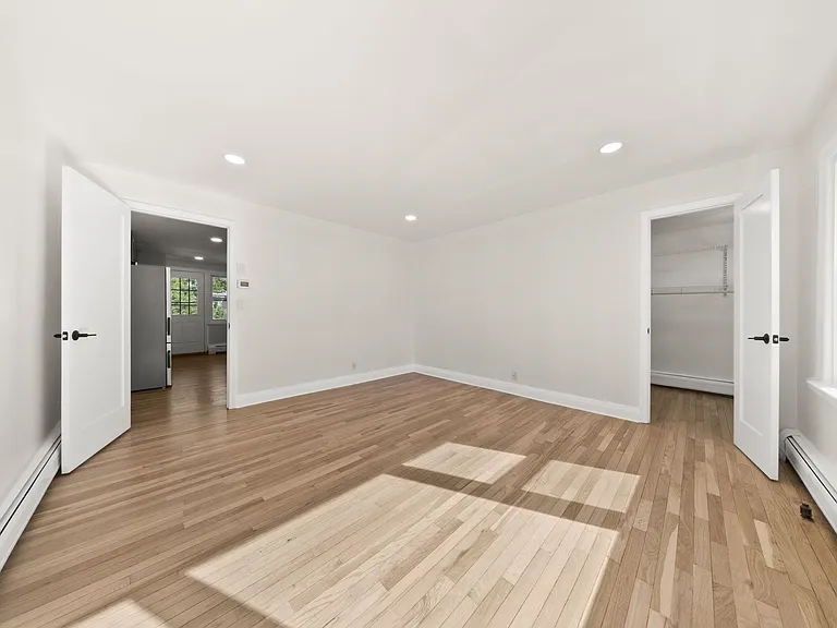 211 New York Ave #2 — Photo 18