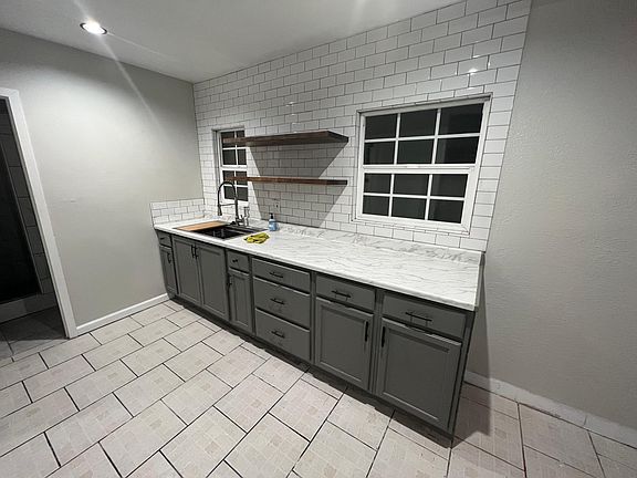 2nd image of 4263 Hartle Ave