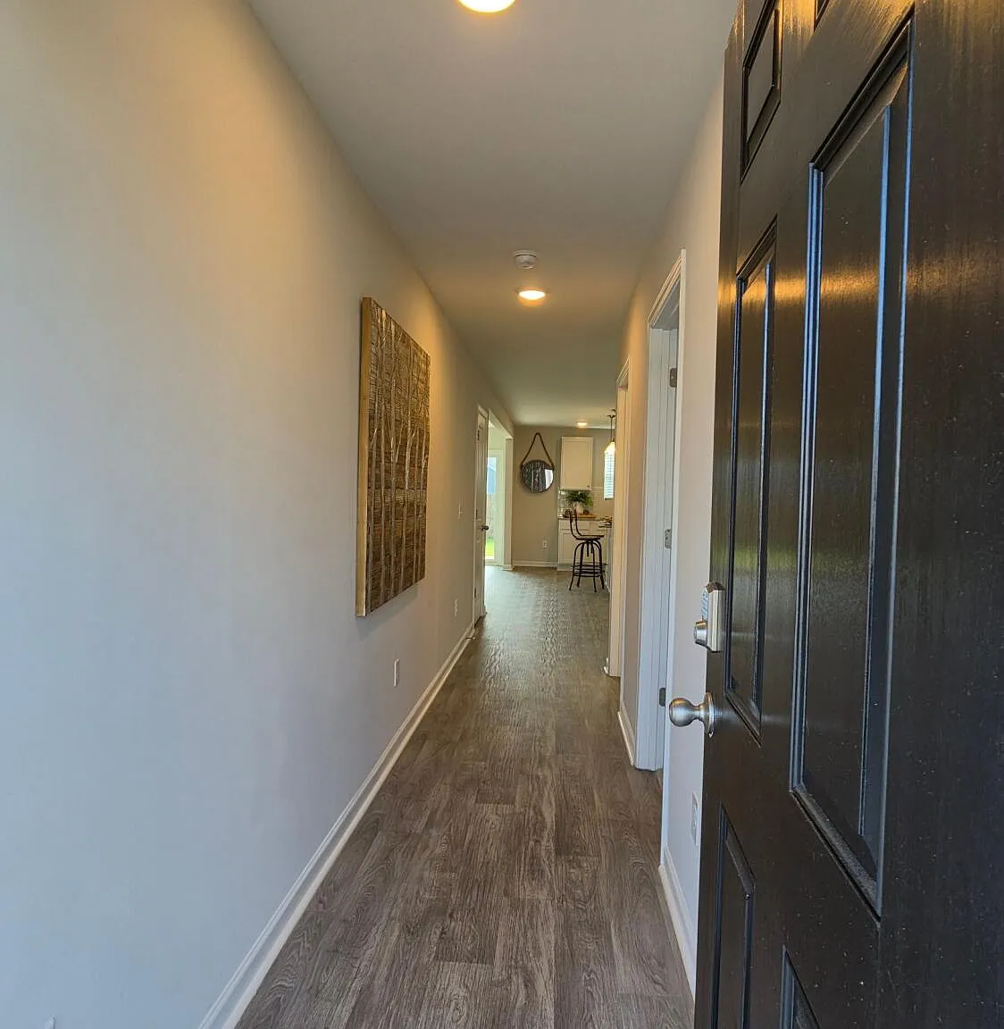 4 bed, 2.0 bath, 2295 sqft, $2,400 — Photo 3