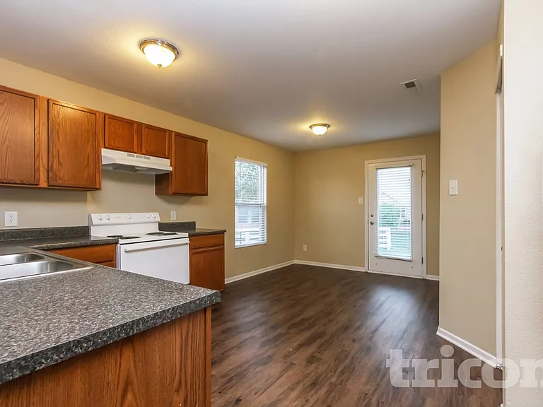 1615 Blue Grass Pkwy — Photo 5