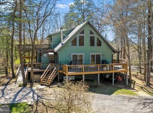260 Clear Spring Ln, Berkeley Springs, WV 25411