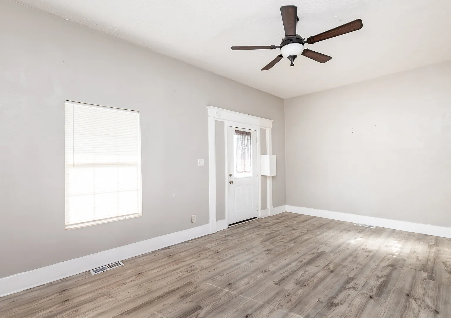 1058 Dixie Highway - 1 — Photo 3