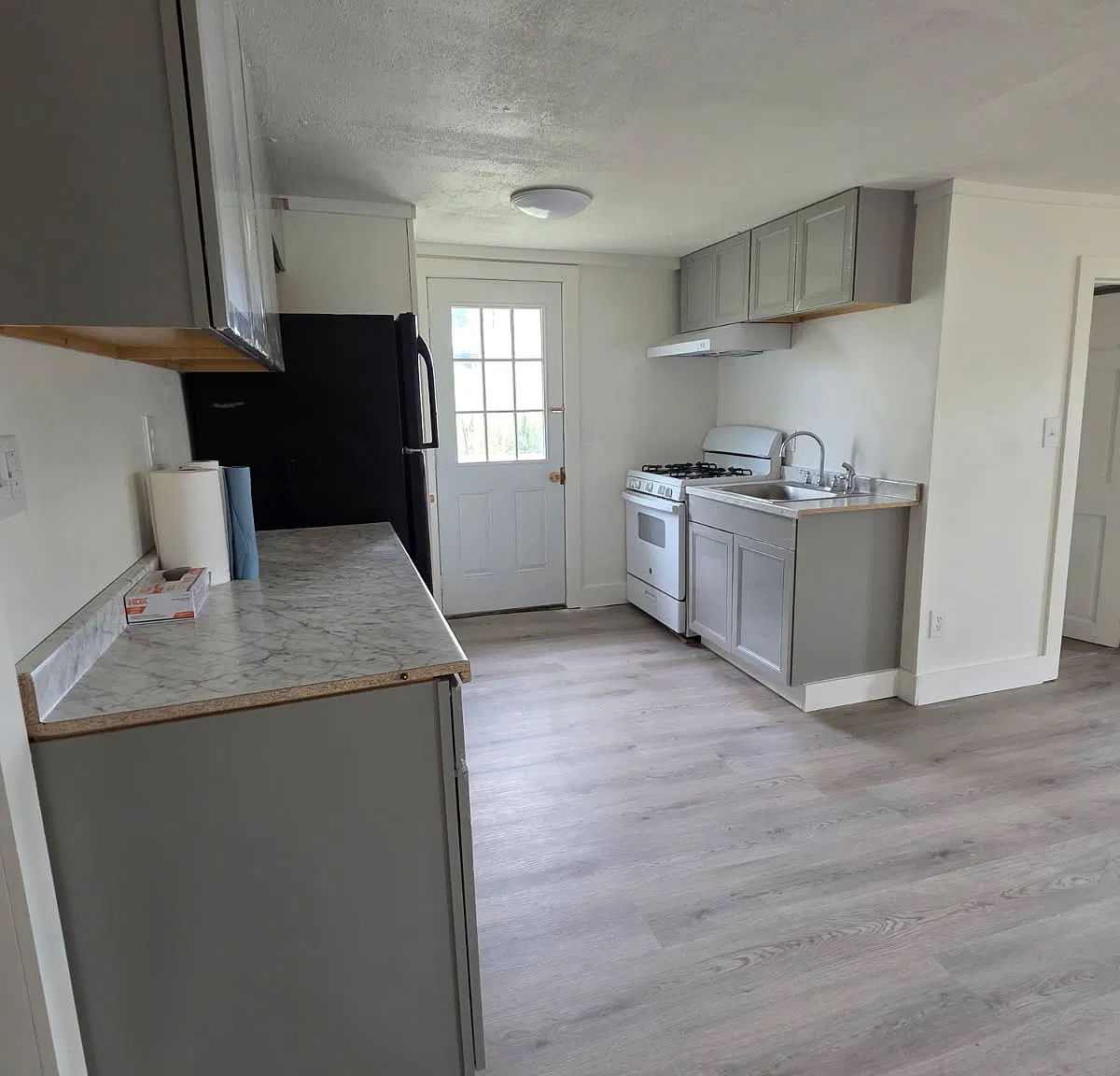 2 bed, $1,300 — Photo 2