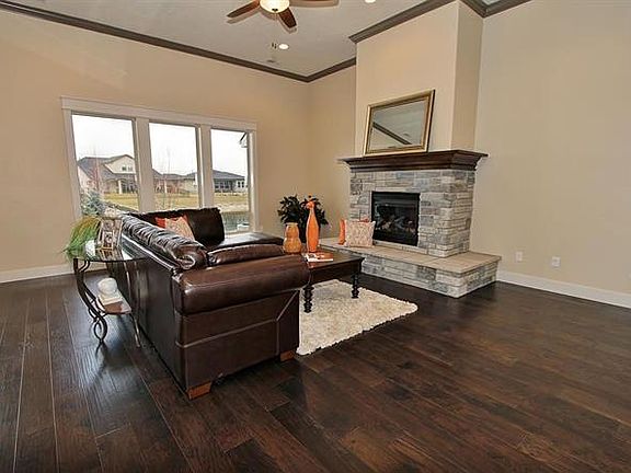 5th image of 225 S Rivermist Ave