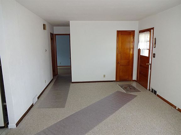4th image of 2024 Dresden Ave