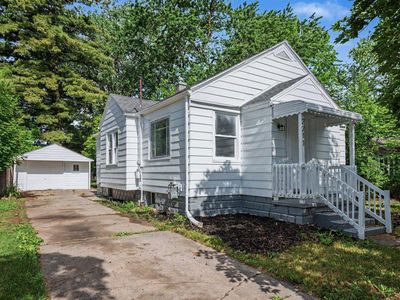 2211 N Charles St, Saginaw, MI, 48602