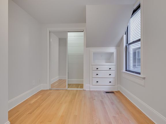 5th image of 2046 W 21st St #1