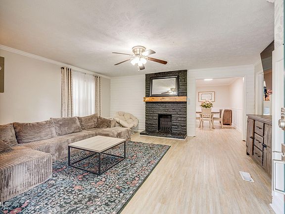 5th image of 128 Fairfax Rd