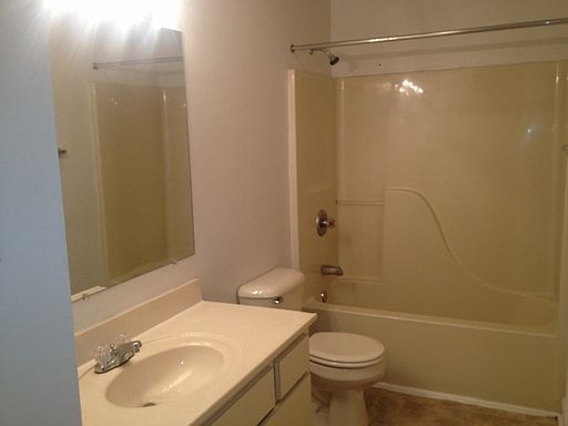 5th image of 1105 W Parkway Ave APT 21