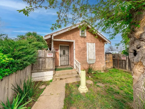 820 Columbia St, Madera, CA 93638