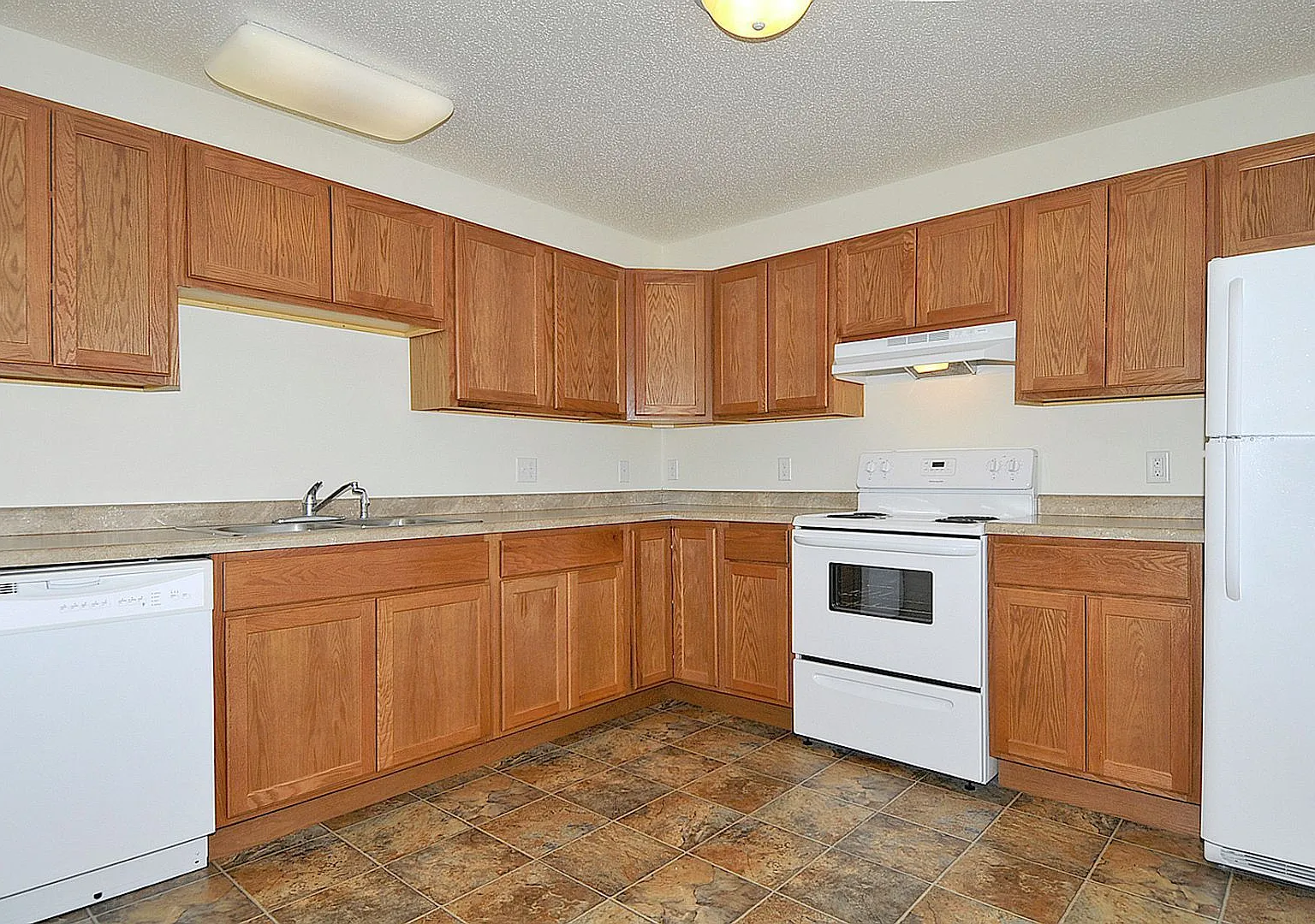 Park Place Apartments 2 Bedroom - 1 Bath — Photo 2