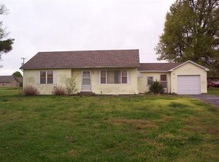 530 W Country Rd, Columbus, KS 66725