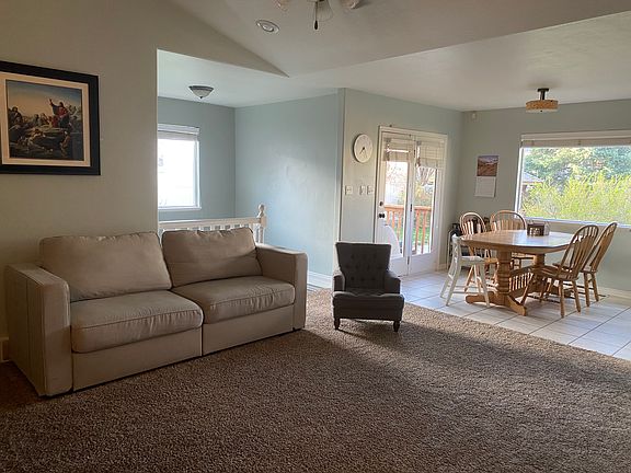 Living room view from the front door/entryway.