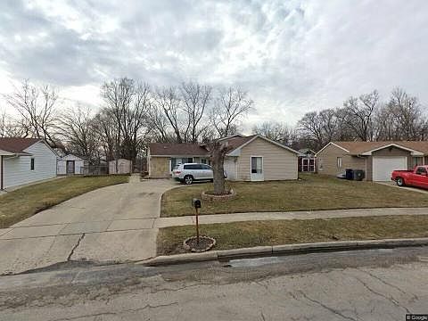 1st image of 90 Mulford Dr
