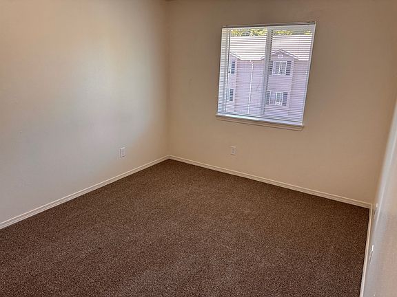 4th image of 11860 SE Powell Blvd #14