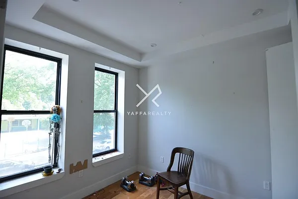 Rented by Yaffa Realty LLC | media 27