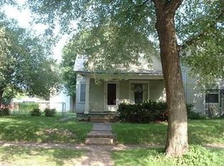 1417 Pershing Blvd, Clinton, IA 52732