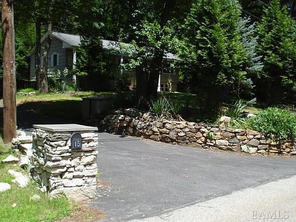5th image of 15 Lake Dr