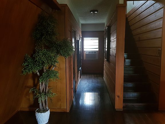 3rd image of 138 Bay Haven Blvd
