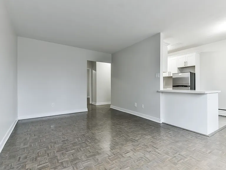 151 Saint George St #404 — Photo 5