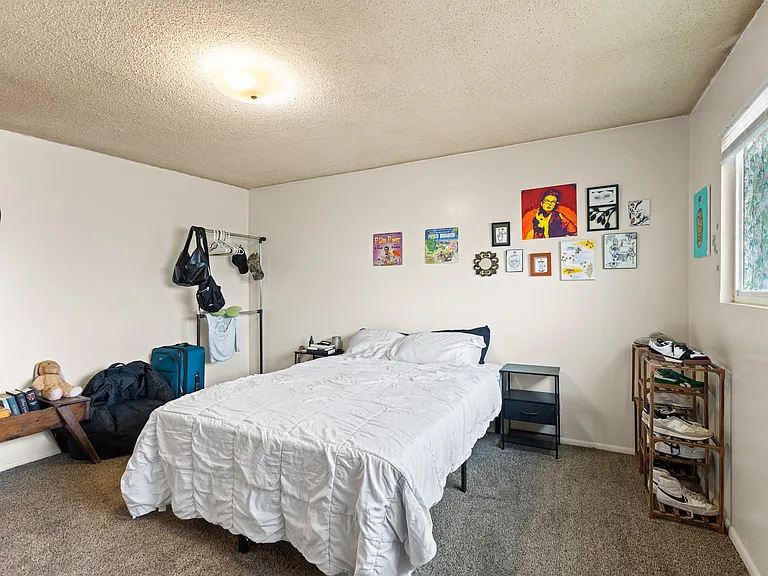 595 S Fisher Ave #1-8 — Photo 11