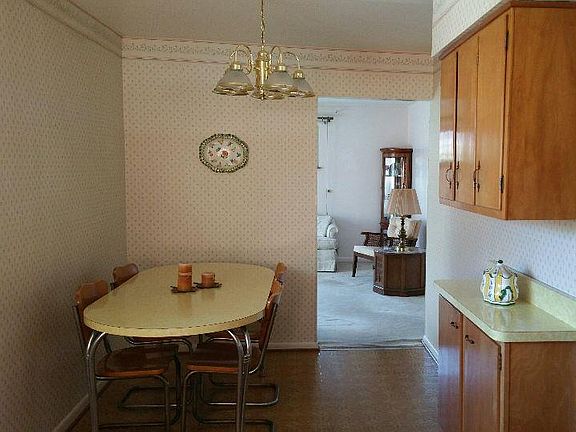 3rd image of 5304 Briarhill Dr