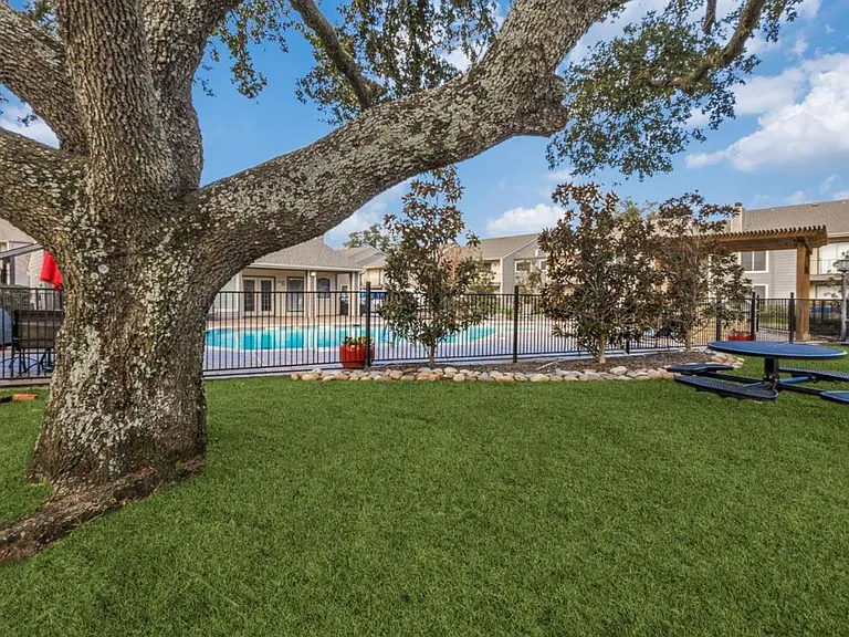 The Parker Apartments — Photo 5