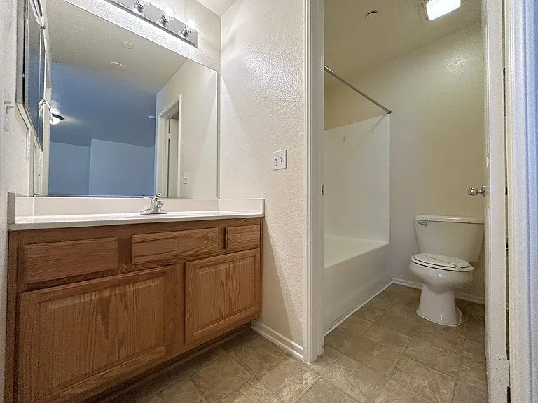 1555 Orange Ave #403 — Photo 15