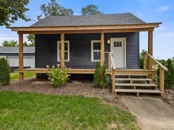 409 Spruce St, Dowagiac, MI 49047