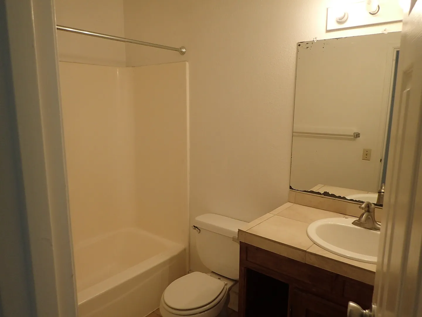 4 Bedroom — Photo 4