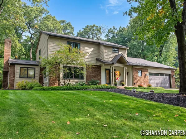 3275 Pinoak Ct SE, Grand Rapids, MI 49546