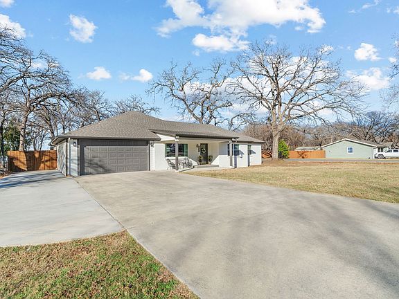 5th image of 1021 Poe St