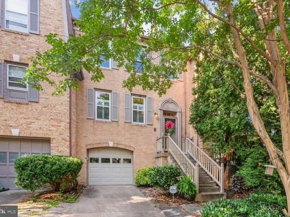 6558 Zoysia Ct, Alexandria, VA 22312