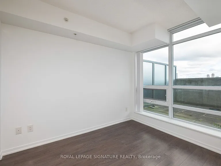 68 Abell St #923 — Photo 13