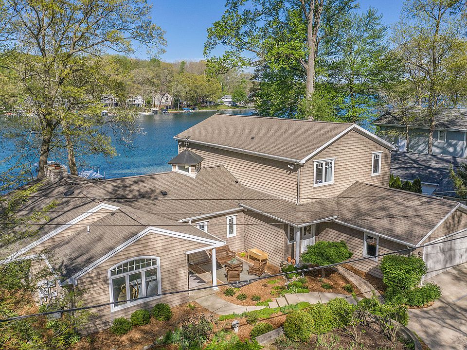 1st image of 540 E Gull Lake Dr