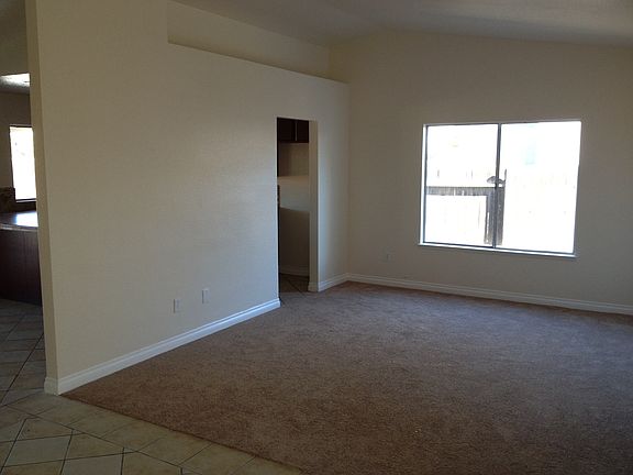 New Carpet Thoughout!