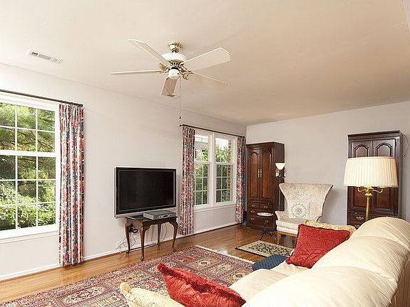 4th image of 7422 Adams Park Ct