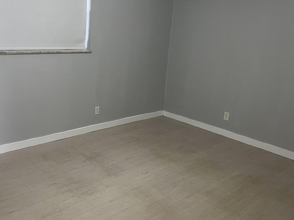1st image of 645 NE 10th Ave APT 3