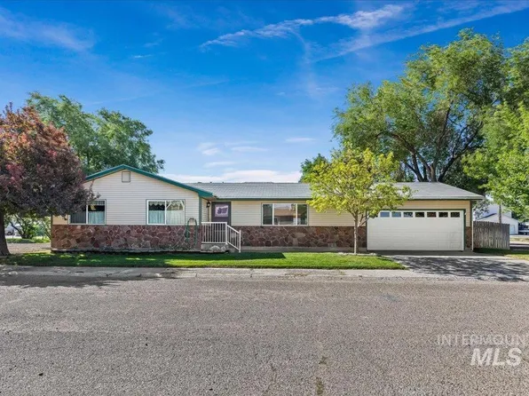 1470 En Casa Villa Dr, Mountain Home, ID 83647