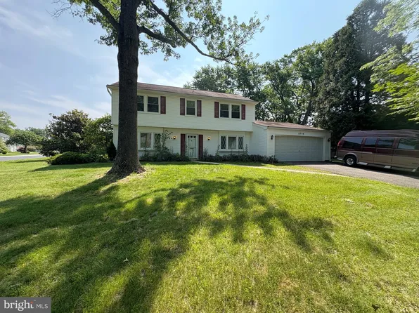 2713 Federal Ln, Bowie, MD 20715