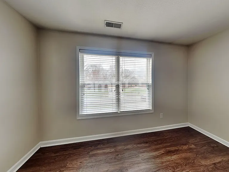 12523 Doe Ln — Photo 16