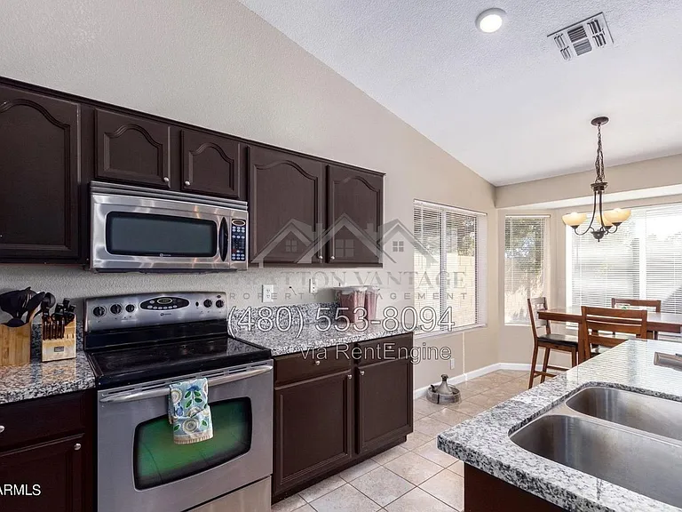 2195 E Sherri Dr — Photo 8