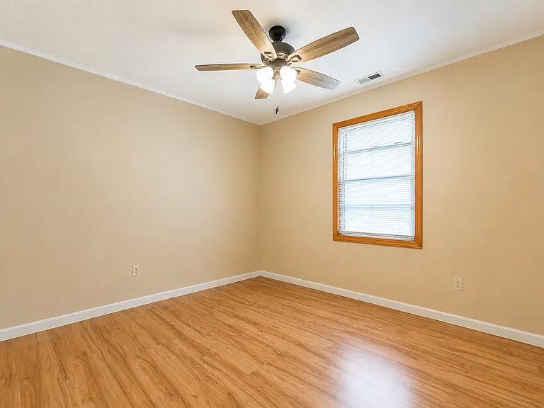 3401 Brookside Dr — Photo 7