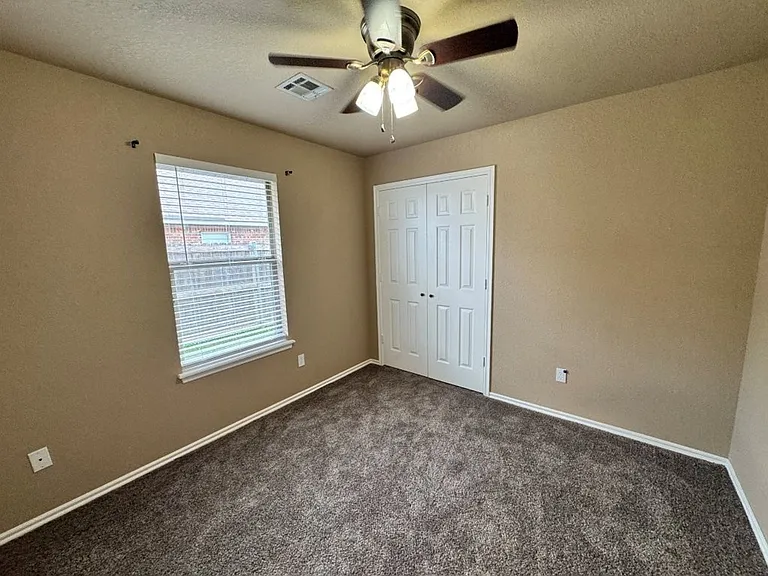 2345 Bradford Ave — Photo 17